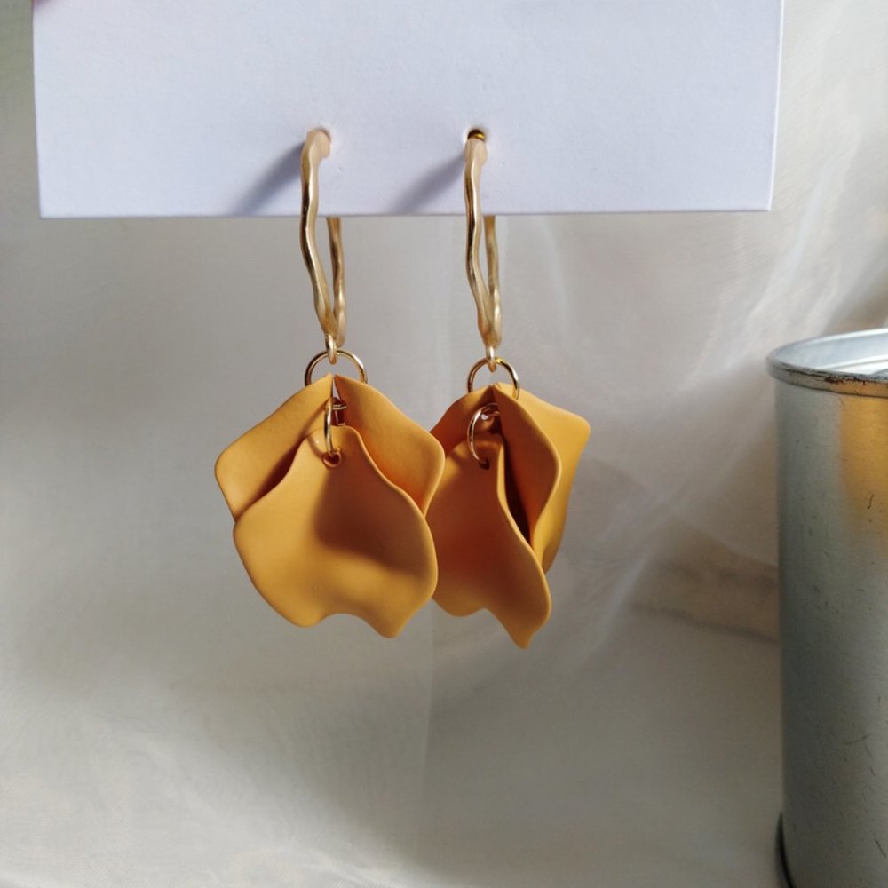 💙Flower Panel Dangled Mustard Yellow - Picture 5 of 8